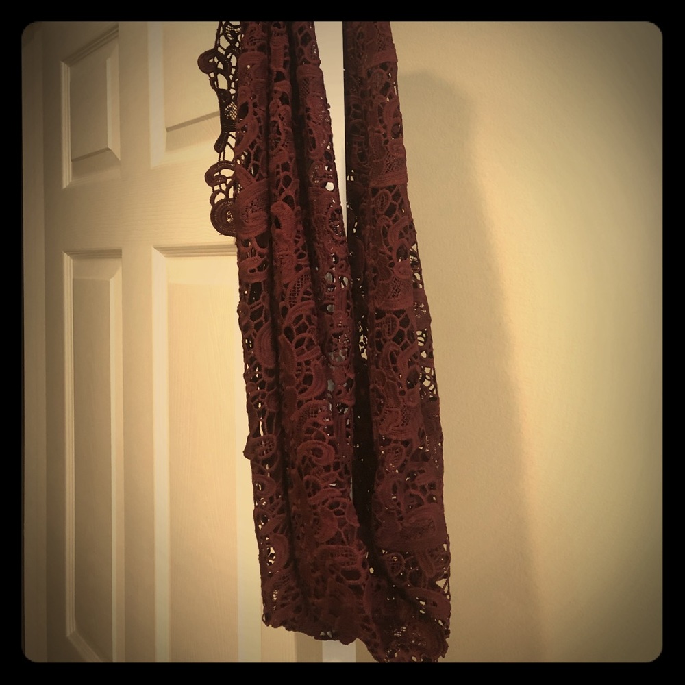 Cranberry lace scarf